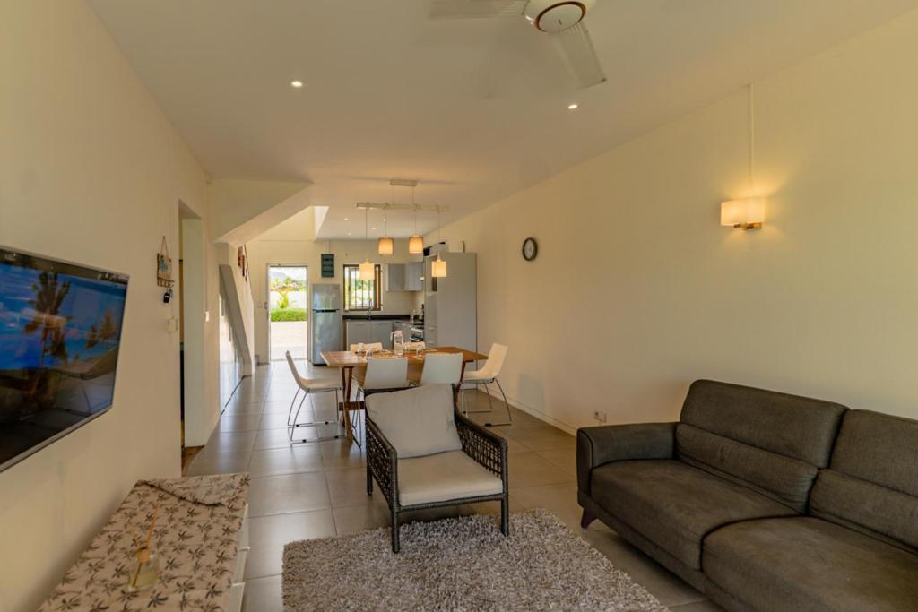 Stella Marris Beachfront Villa Pointe aux Sable Buitenkant foto